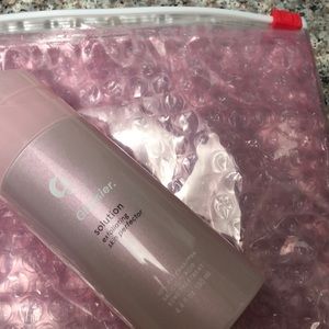 Glossier Solution - like new w/ pink pouch